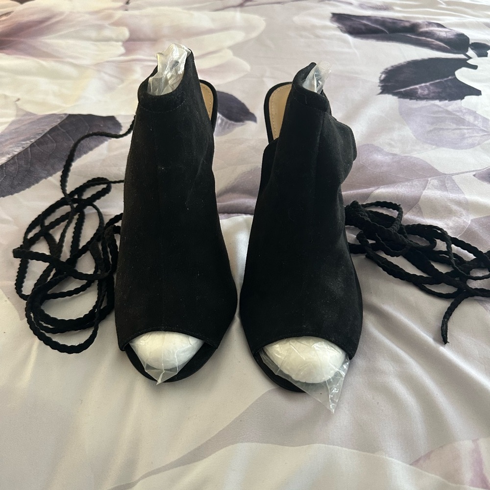 Elegant Black Women's Shoes